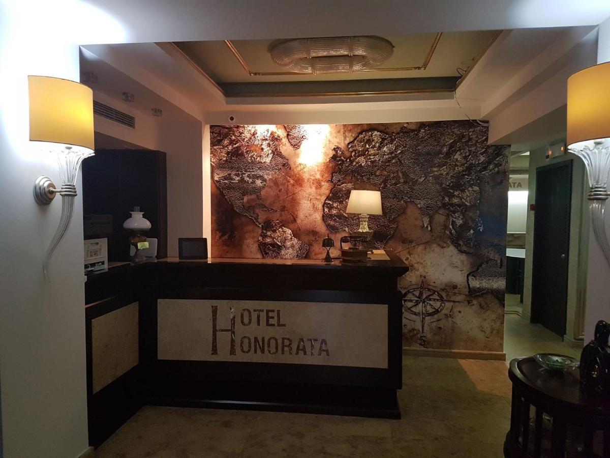 Paralía Hotel Honorata מראה חיצוני תמונה