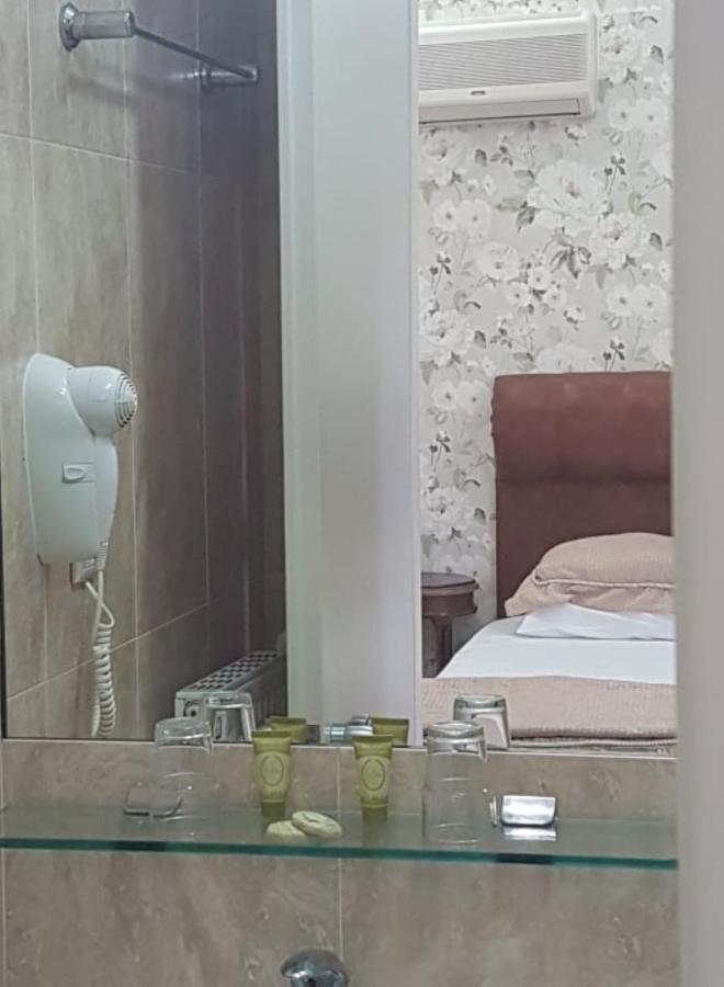 Paralía Hotel Honorata מראה חיצוני תמונה