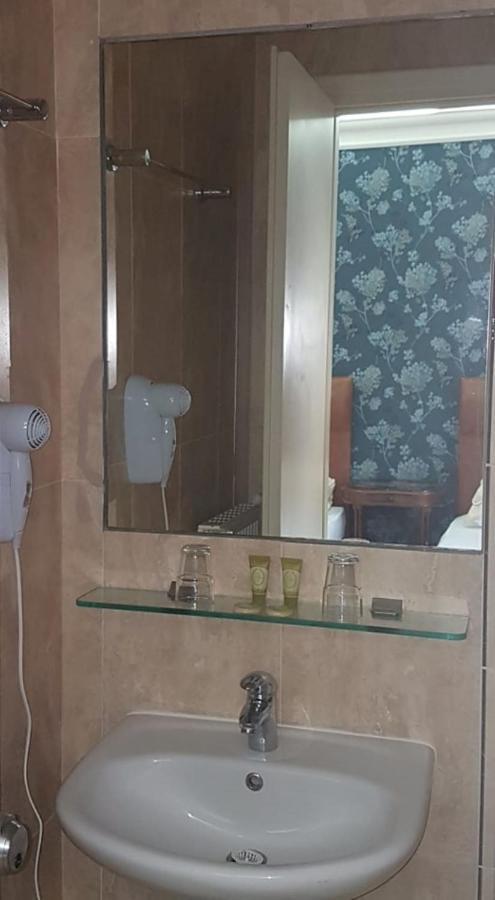 Paralía Hotel Honorata מראה חיצוני תמונה