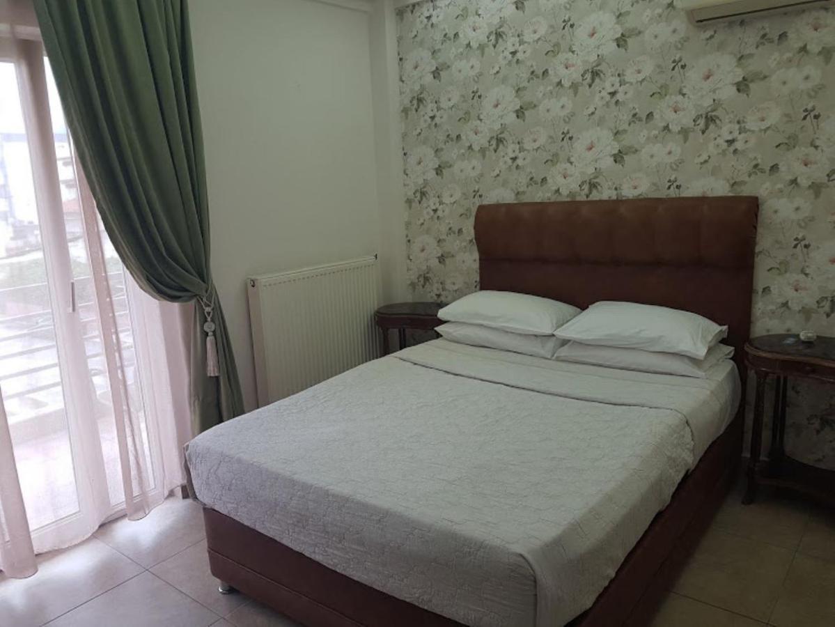 Paralía Hotel Honorata מראה חיצוני תמונה